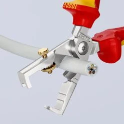 Knipex Abisolierzange 13 66 180 StriX, Kabelschere, 0,01 - 10 Mm², Länge 180mm, VDE Isoliert -Bottcher AG bdaa6e0c4f38f0cca799c1f9040646b83e04b06e abisolierzange knipex 13 66 180 strix kabelschere